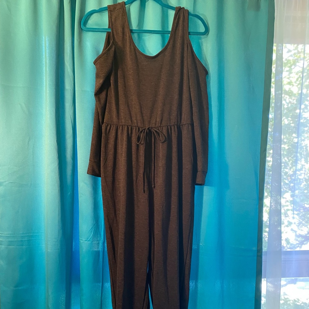 BRAND NEW Jumpsuit